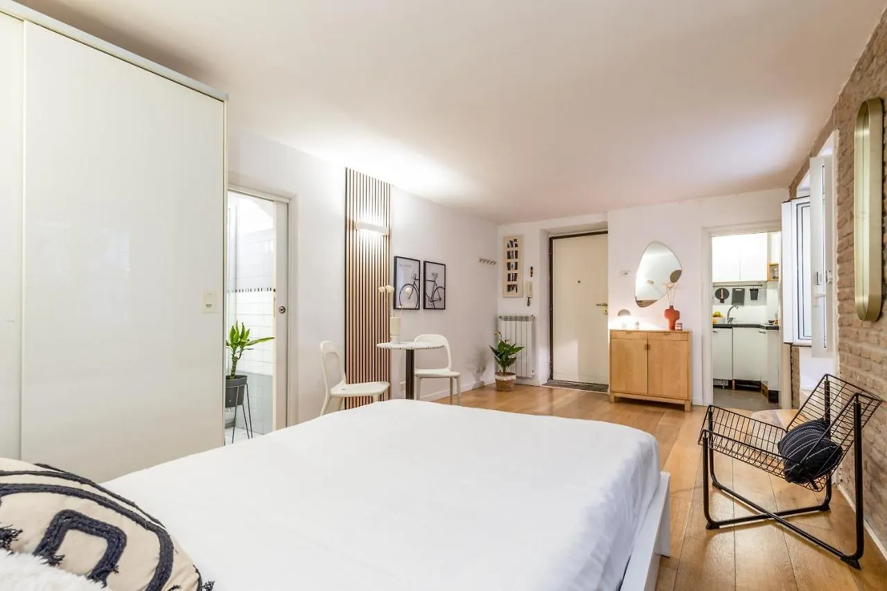 Colosseo Design Loft Рим 0*,